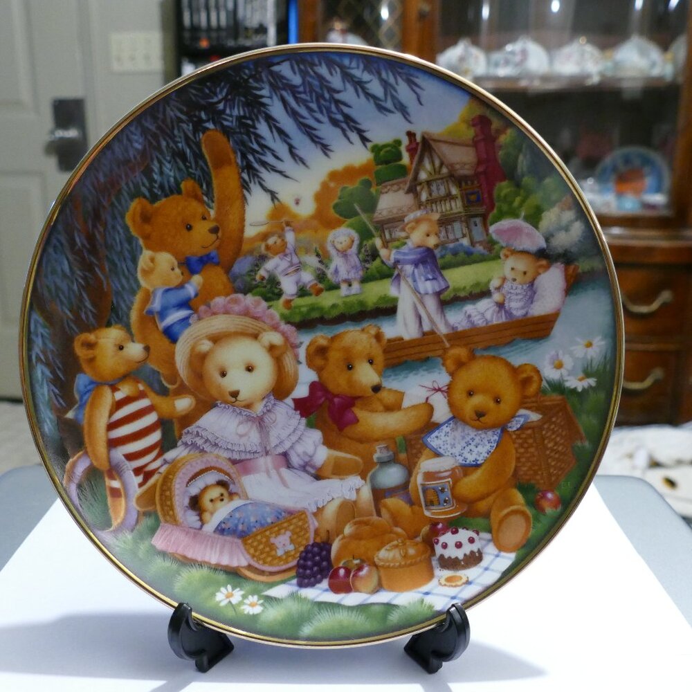 Franklin Mint "A Teddy Bear Picnic" Collector Plate
